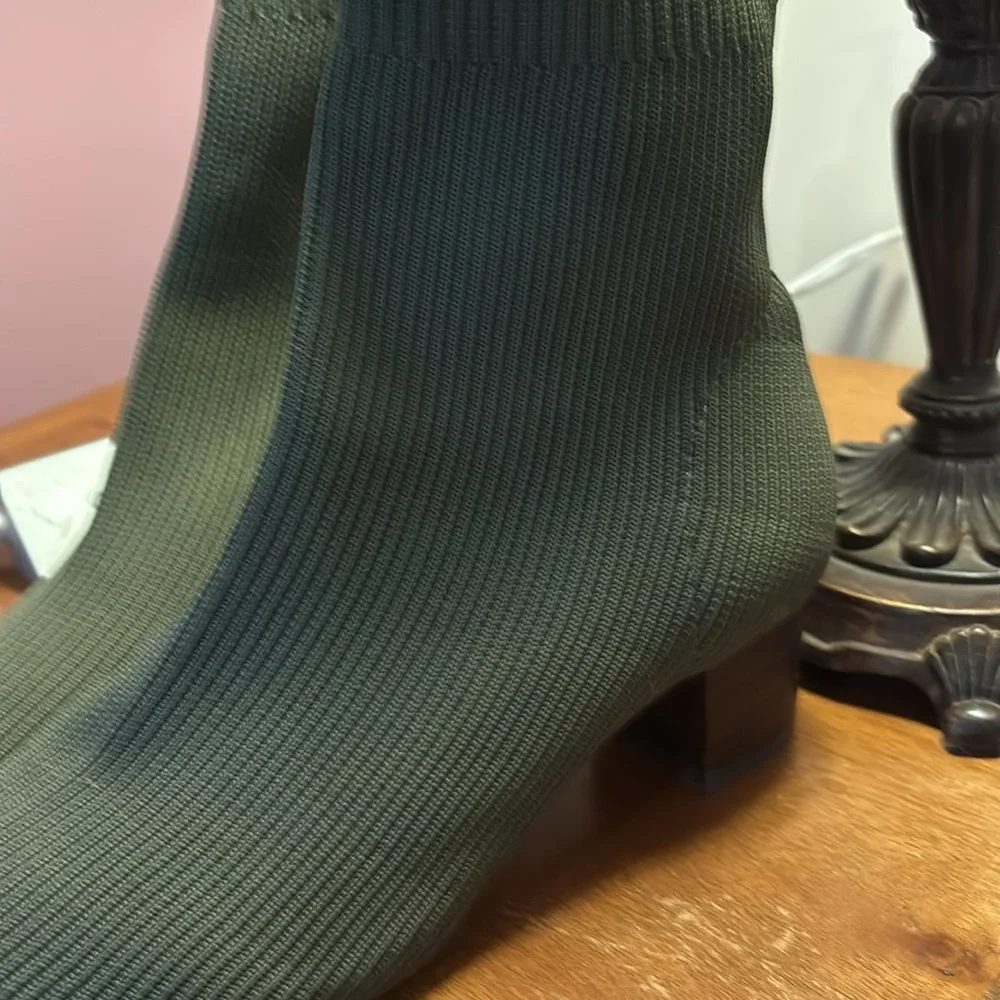 EUC boots - Picture 2 of 6